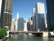 Chicago_River_-rzeczka_przez_centrum_plynaca.jpg